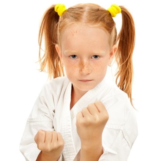 von de.Freepik.com a href=httpsde.freepik.comfotos-kostenlosvorderansicht-kleines-maedchen-mit-karate-outfit_94442639.htm#fromView=search&page=2&position=39&uuid=e9af5465-14ef-45b0-af85-b4ba89b3a42eBild von freepika